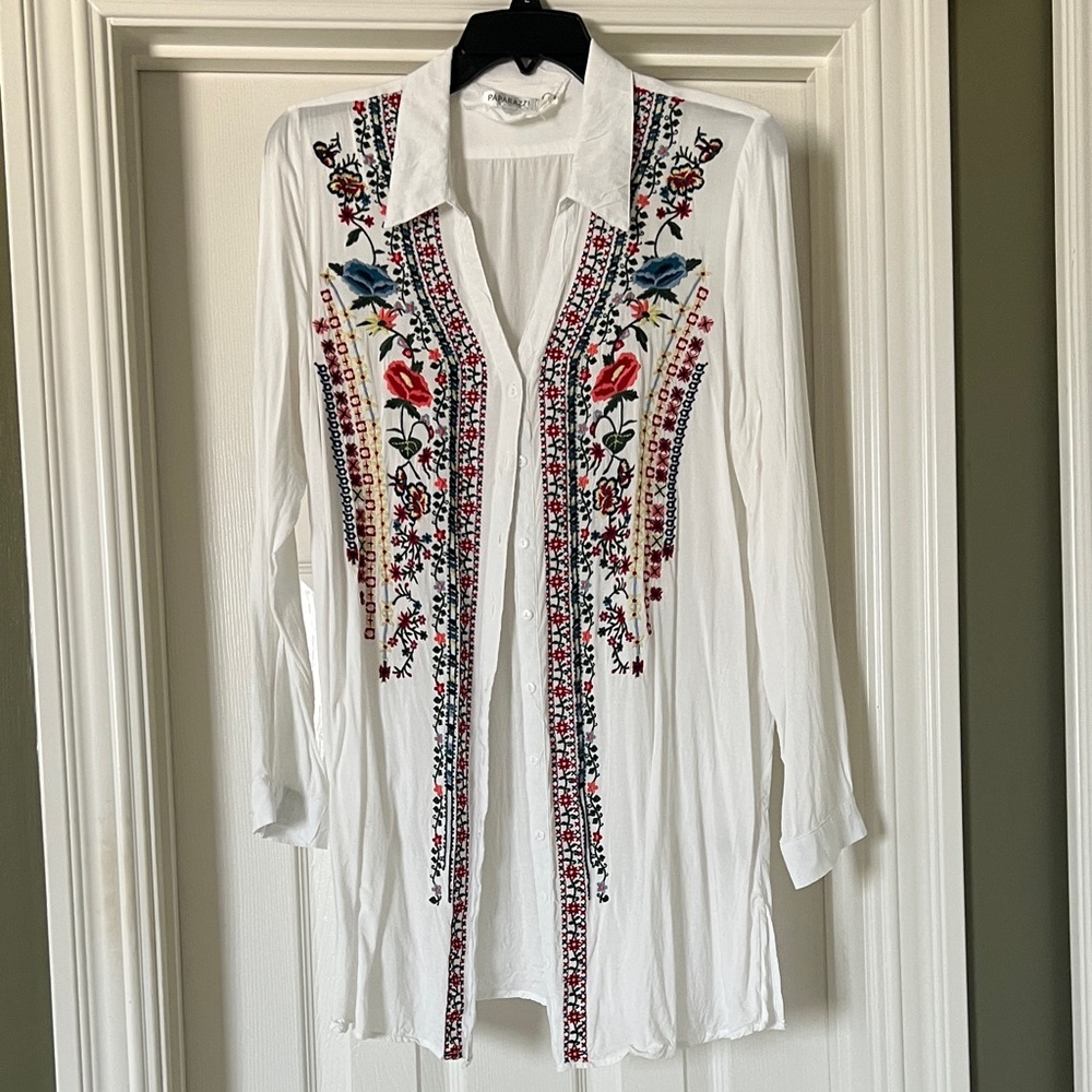 Paparazzi White Tunic with Multicolor Embroidery